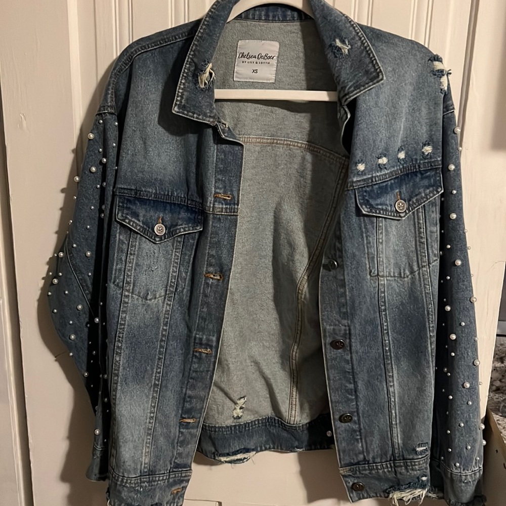 Oversized distressed jean jacket from Lauriebelles